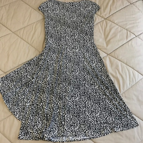 Ralph Lauren Dresses & Skirts - RALPH LAUREN Gorgeous Dress Size 4